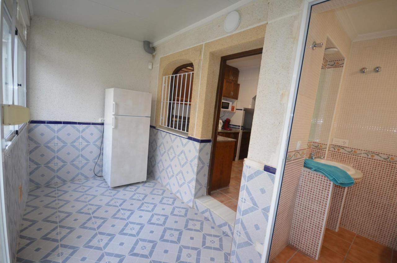 Agradable Adosado Con Piscina, Duchas Hidromasaje Villa Torrevieja Ngoại thất bức ảnh