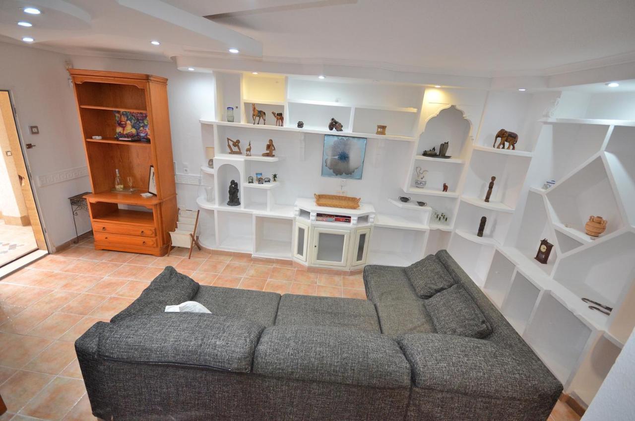 Agradable Adosado Con Piscina, Duchas Hidromasaje Villa Torrevieja Ngoại thất bức ảnh