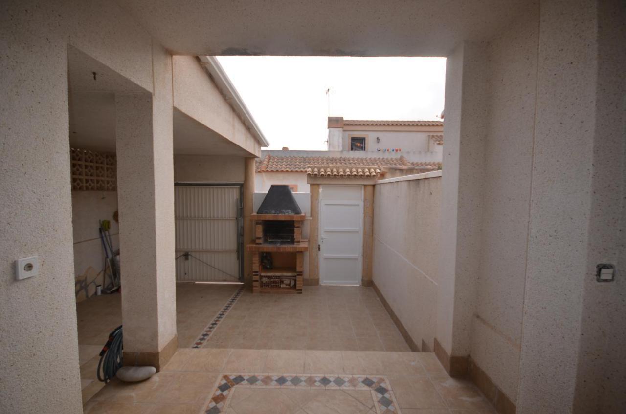 Agradable Adosado Con Piscina, Duchas Hidromasaje Villa Torrevieja Ngoại thất bức ảnh