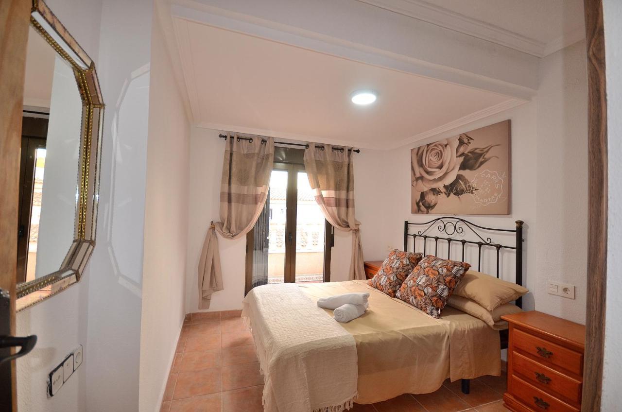 Agradable Adosado Con Piscina, Duchas Hidromasaje Villa Torrevieja Ngoại thất bức ảnh