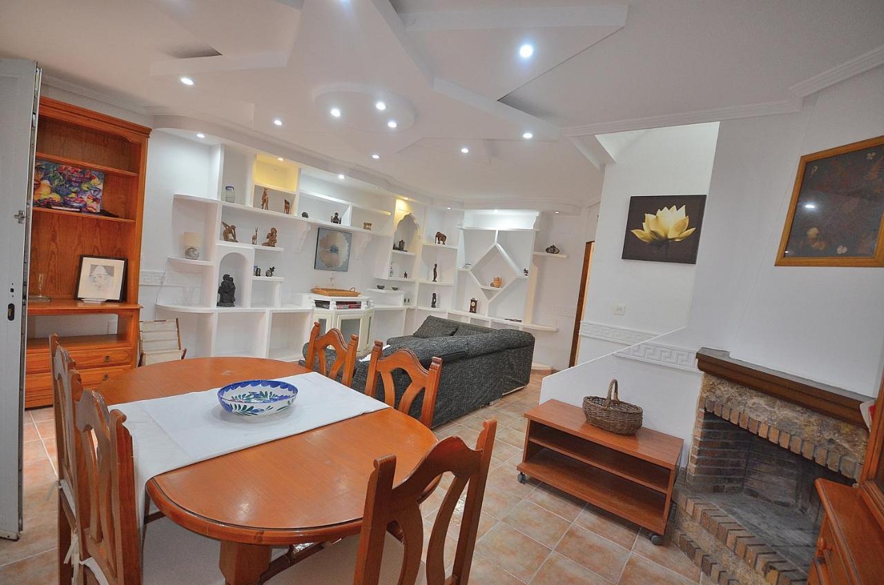 Agradable Adosado Con Piscina, Duchas Hidromasaje Villa Torrevieja Ngoại thất bức ảnh